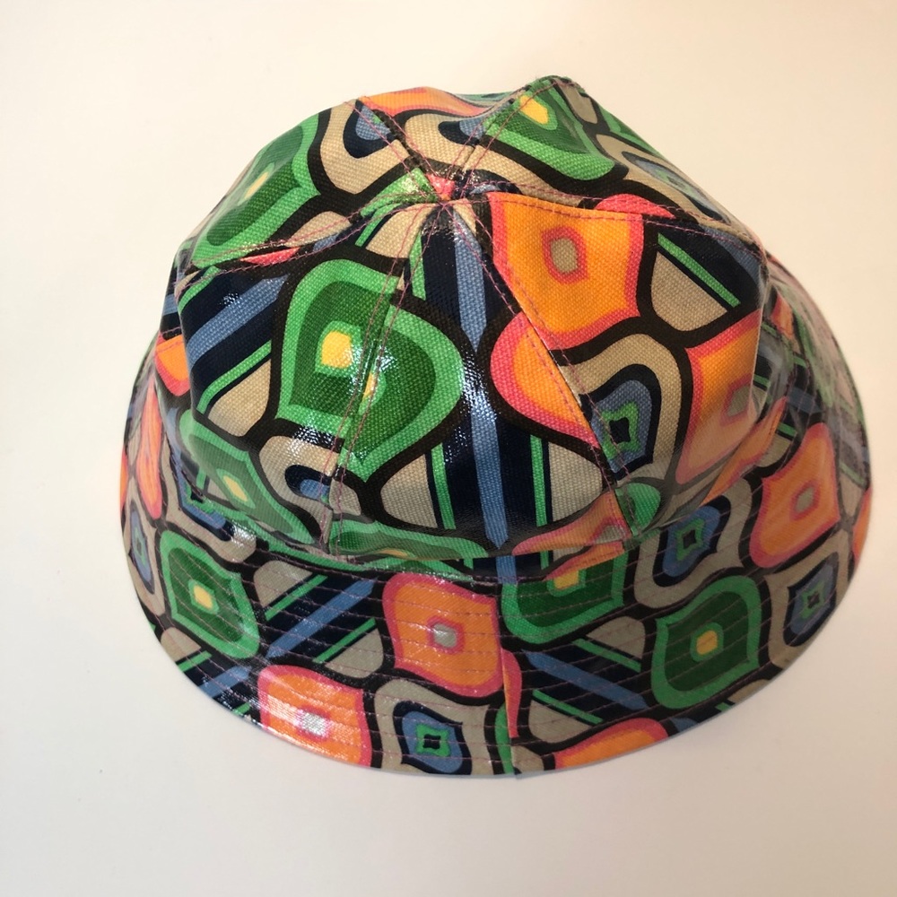 Retro PVC Bucket Hat - Picture 5 of 9